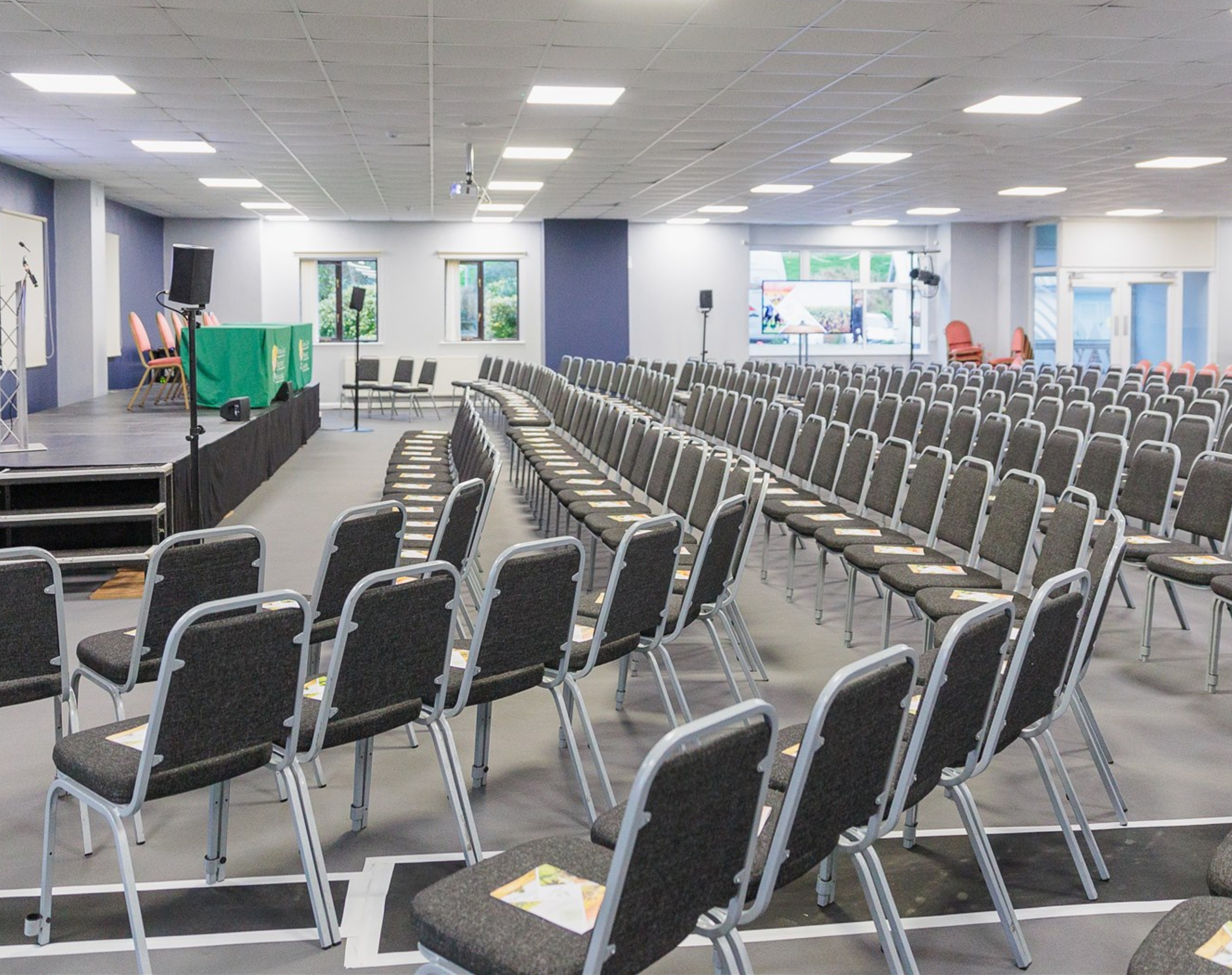 Conference Room Exeter (2560 x 2027 px) (4) Conference Room Exeter (2560 x 2027 px) (4)